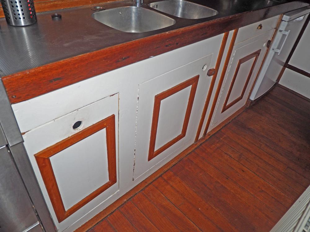 Cabin en avant, H&eacute;bergements